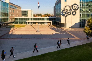 Why U.S. Colleges Are Rejecting Trump's Higher Education Compact: Academic Freedom vs. Federal Contr - Professional coverage